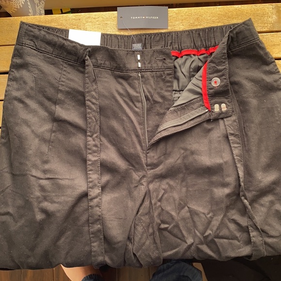 Tommy Hilfiger - Picture 4 of 7